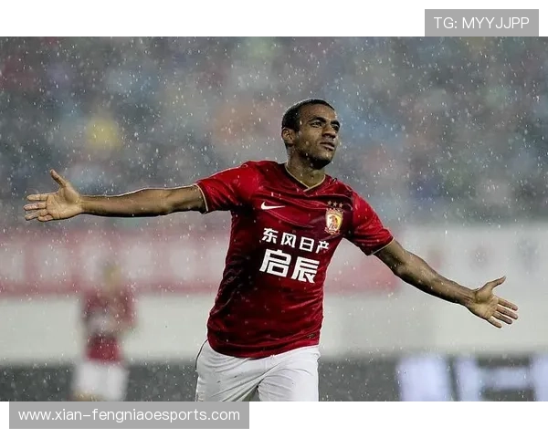 足球球星军牌:揭秘世界顶级球员背后的个性化战袍与独特意义 足球球星军牌:揭秘世界顶级球员背后的个性化战袍与独特意义